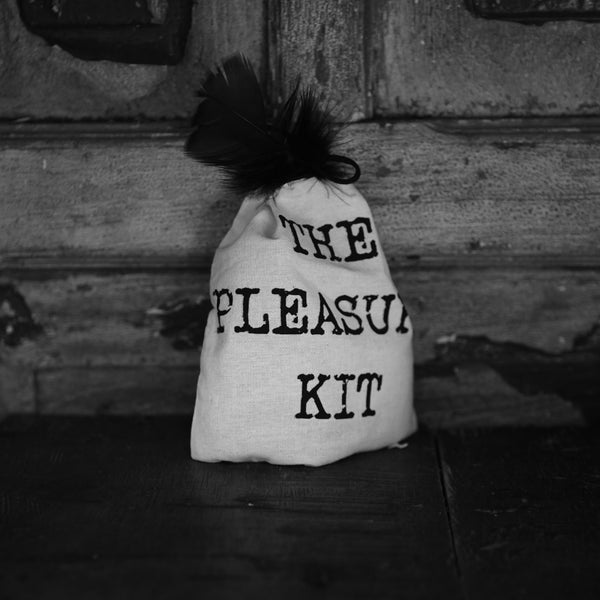 PLEASURE KIT